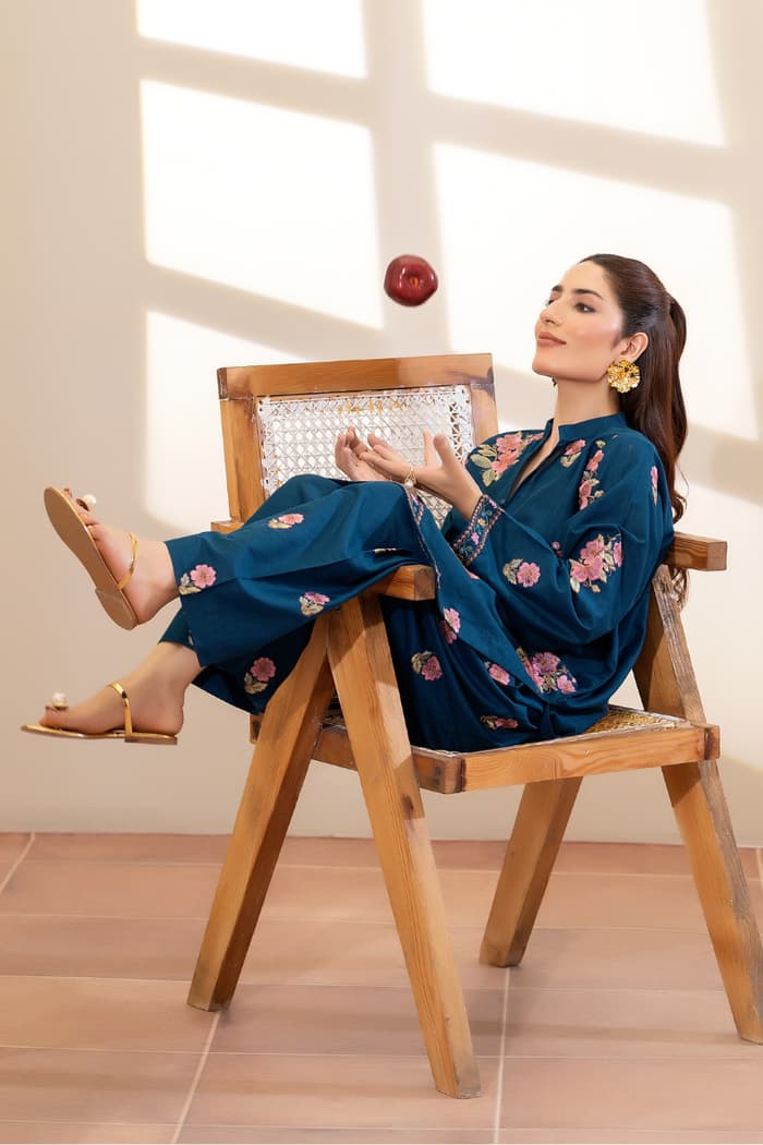 ZEENAT EMB 2pc STITCHED FOR GIRLS