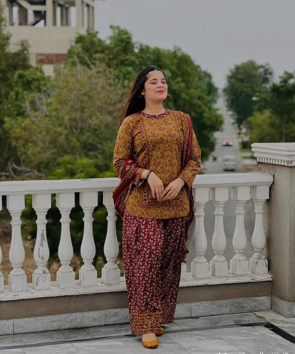 HAPPY (FARSHI SHALWAR ) 3PC STITCHED FOR GIRLS