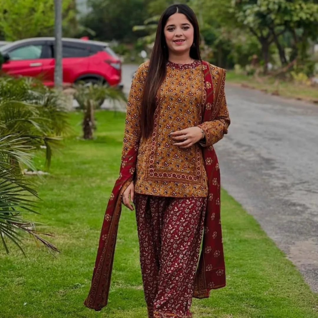 HAPPY (FARSHI SHALWAR ) 3PC STITCHED FOR GIRLS