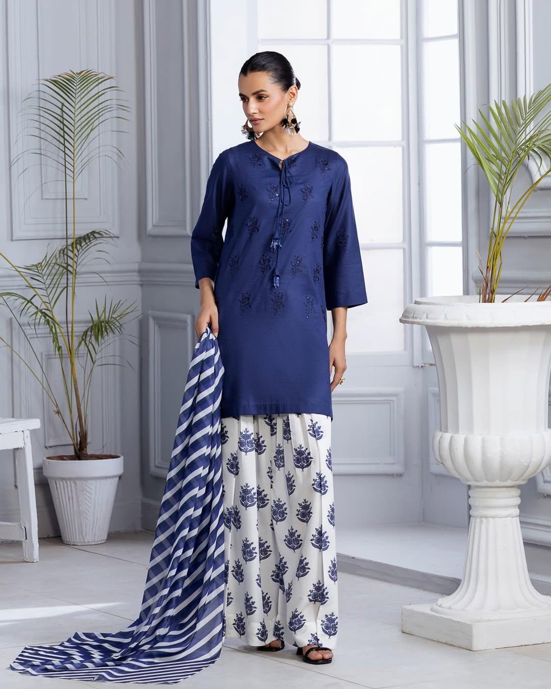 MARMAR (FARSHI SHALWAR)3pc STITCHED