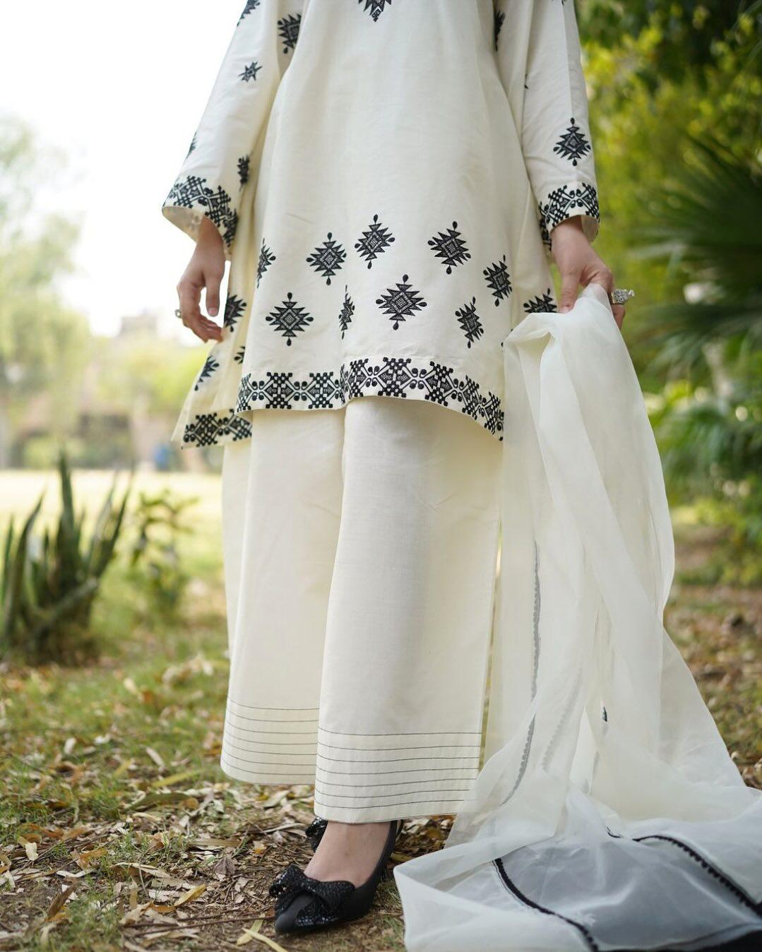 JUNA  LAWN EMB 3PC STITCHED FOR GIRLS