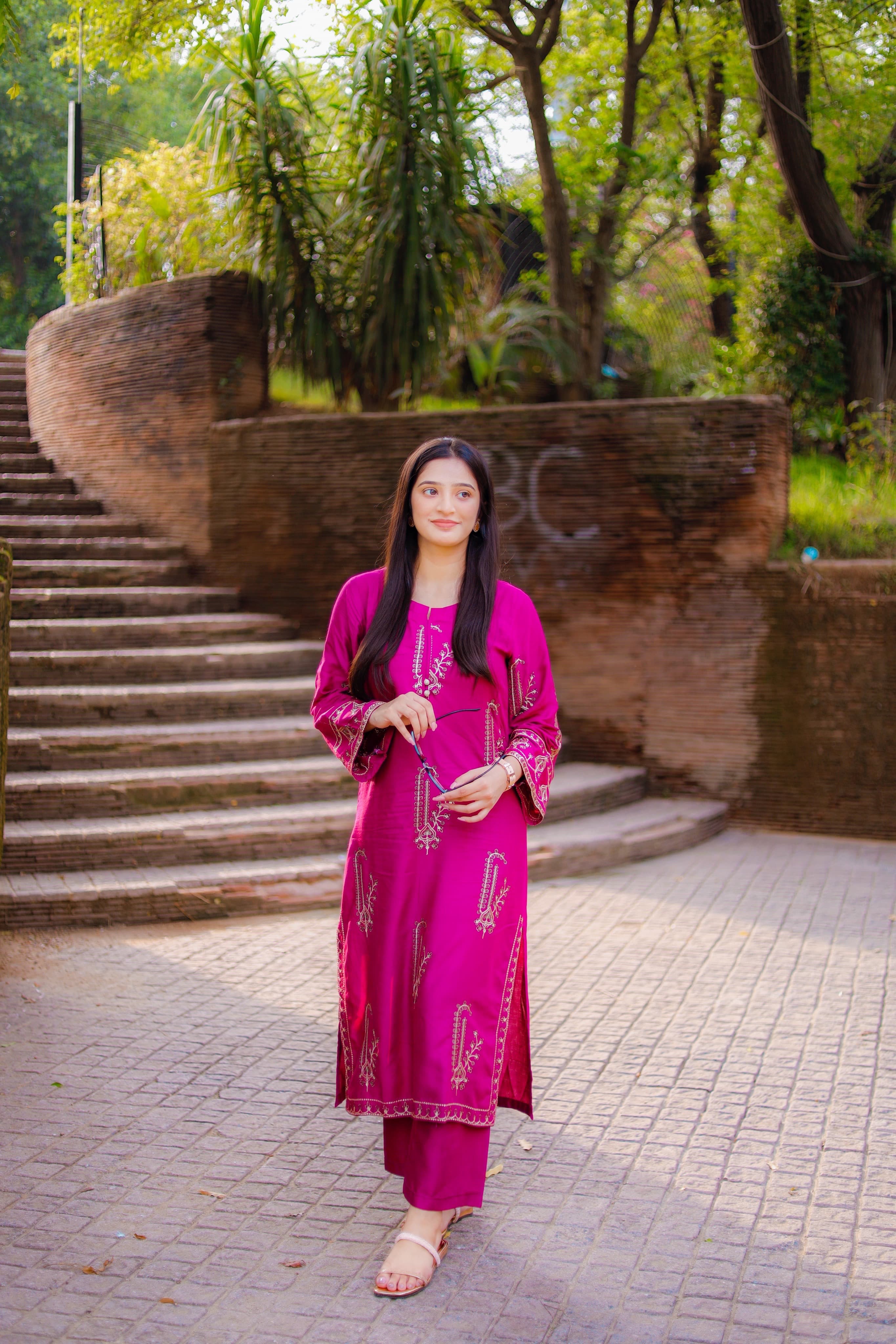 JASMINE EMB LONG LENGHT 2 pieces stitched